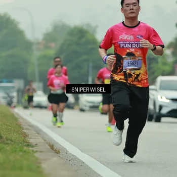 Runner Photo 7045030