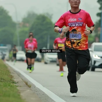 Runner Photo 7045038