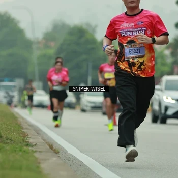 Runner Photo 7045039
