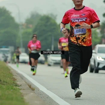 Runner Photo 7045040