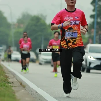 Runner Photo 7045042