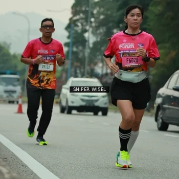 Runner Photo 7045052