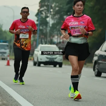 Runner Photo 7045053