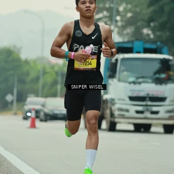 Runner Photo 7045082