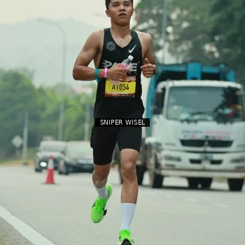 Runner Photo 7045085