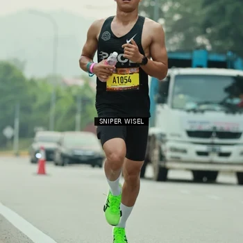 Runner Photo 7045087
