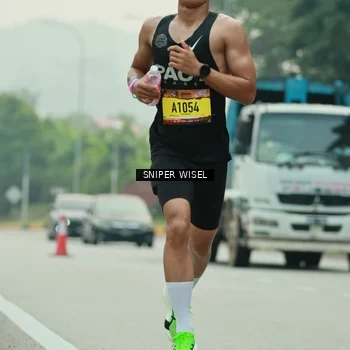 Runner Photo 7045091