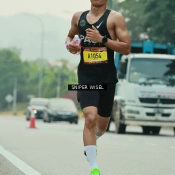 Runner Photo 7045092