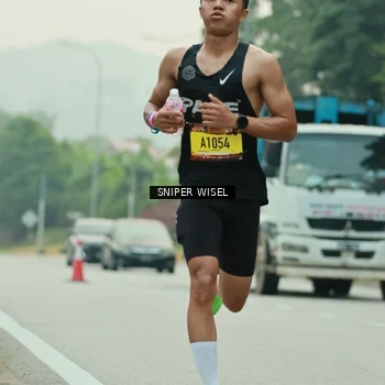 Runner Photo 7045095