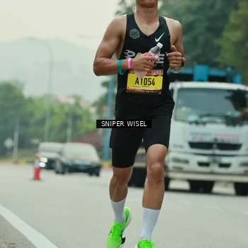 Runner Photo 7045098