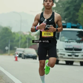 Runner Photo 7045100