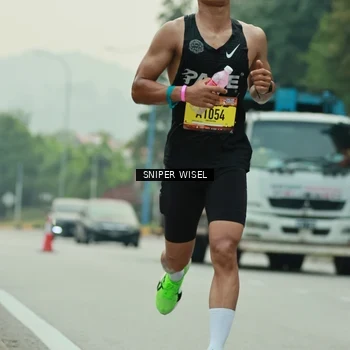Runner Photo 7045101