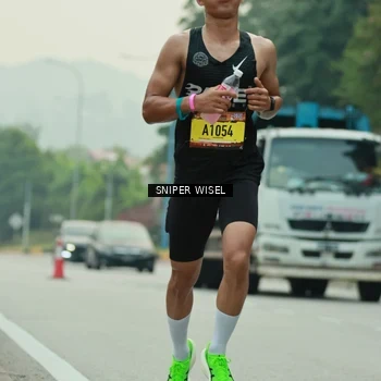 Runner Photo 7045103