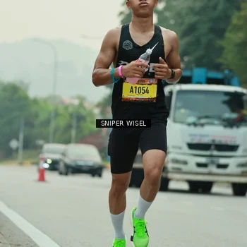 Runner Photo 7045104