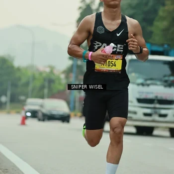 Runner Photo 7045105