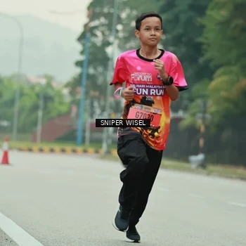 Runner Photo 7045106