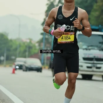 Runner Photo 7045109