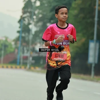 Runner Photo 7045117