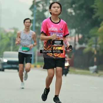 Runner Photo 7045150