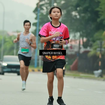 Runner Photo 7045157