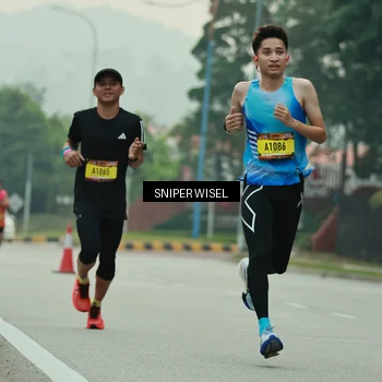 Runner Photo 7045202