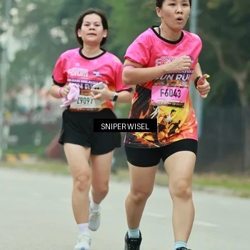 Runner Photo 7045250