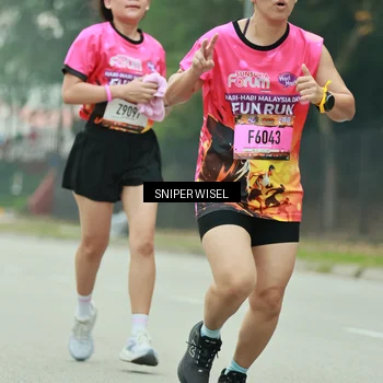 Runner Photo 7045255