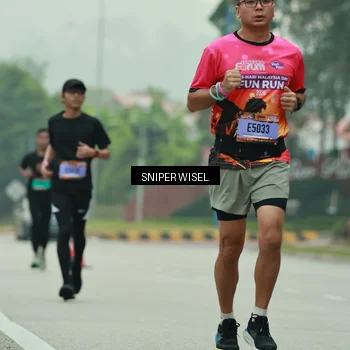Runner Photo 7045268