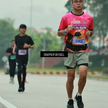 Runner Photo 7045270