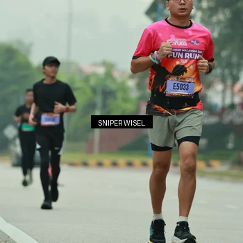 Runner Photo 7045274