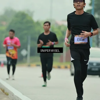 Runner Photo 7045277