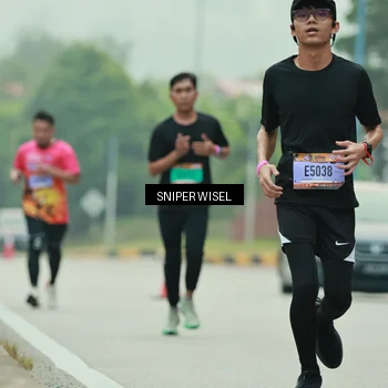 Runner Photo 7045280