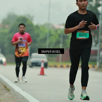 Runner Photo 7045293