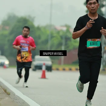 Runner Photo 7045299