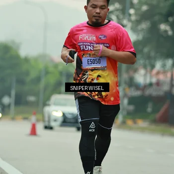 Runner Photo 7045306