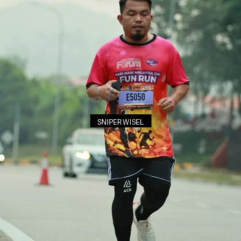 Runner Photo 7045308