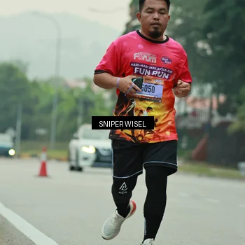 Runner Photo 7045312