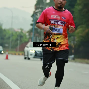 Runner Photo 7045333