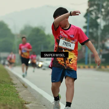 Runner Photo 7045335