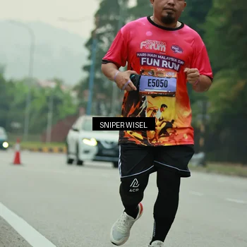 Runner Photo 7045338