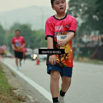 Runner Photo 7045351