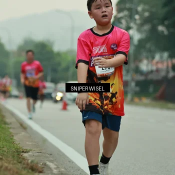 Runner Photo 7045352