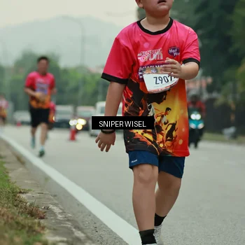 Runner Photo 7045363