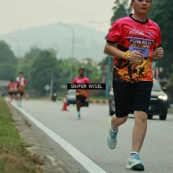 Runner Photo 7045370