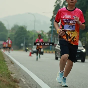 Runner Photo 7045373