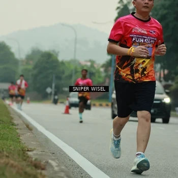 Runner Photo 7045375
