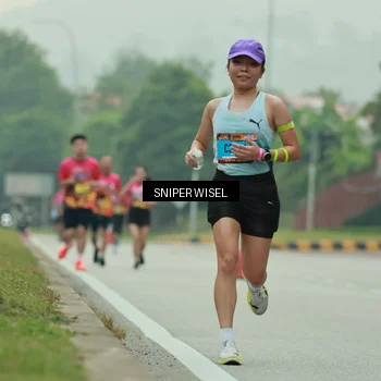 Runner Photo 7045414