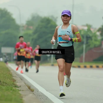 Runner Photo 7045415