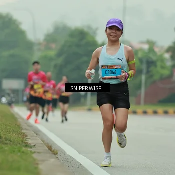 Runner Photo 7045417