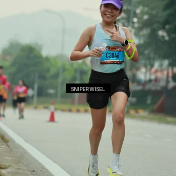 Runner Photo 7045437